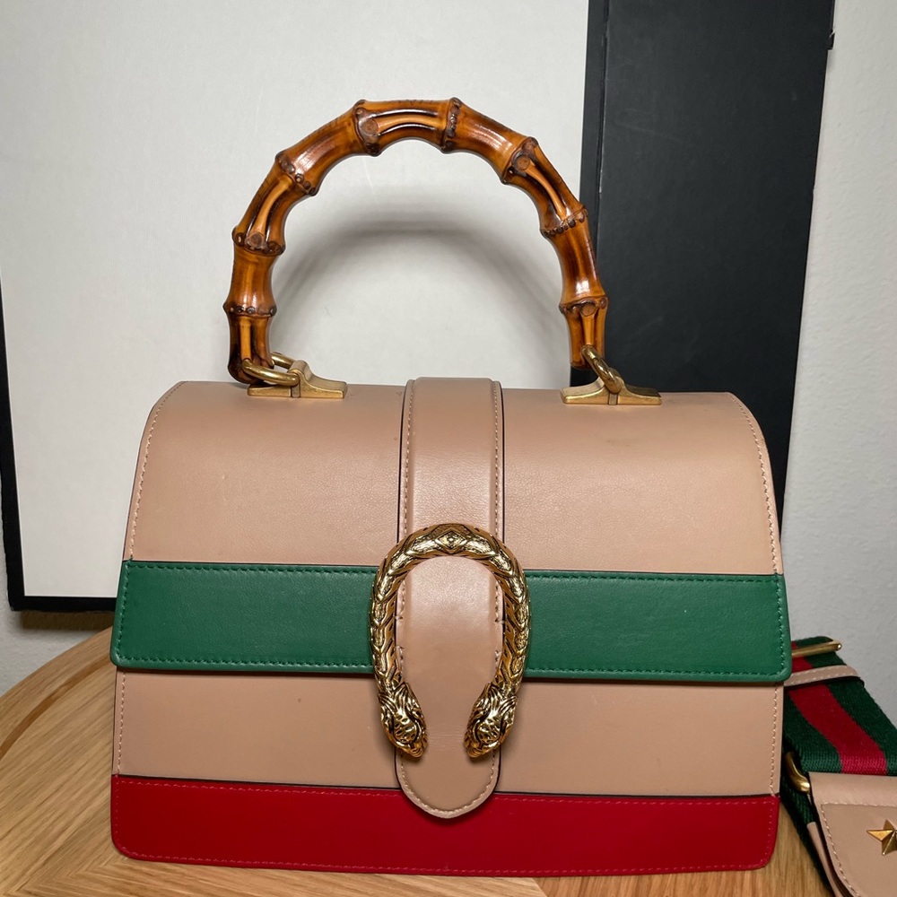 Gucci
Bamboo leather satchel
Good condition
Multicolour, Leather - Picture 4 of 10